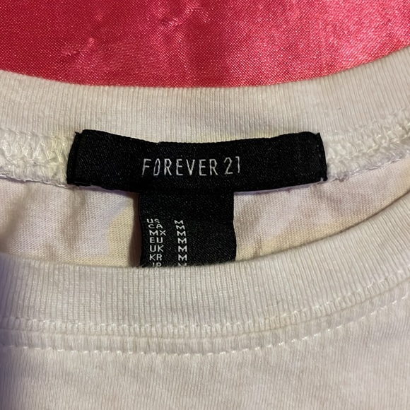 Forever 21 medium crop top oversized style 2️⃣ $2 Bundle Item 2️⃣ - Picture 2 of 4